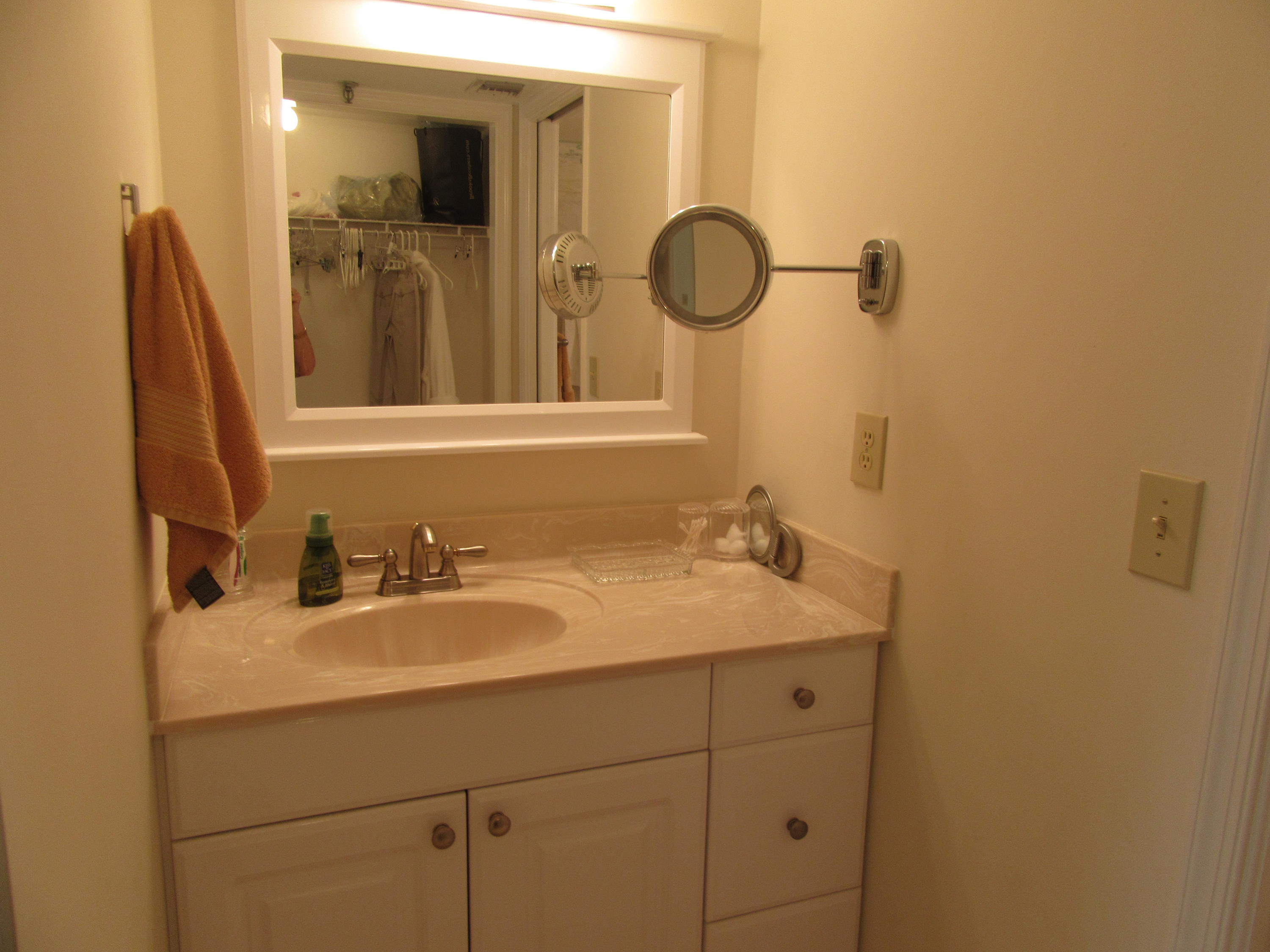 364 Golfview Road, Unit 401 North Palm Beach, FL 33408 - Photo 21 of 28 2nd sink Master bath