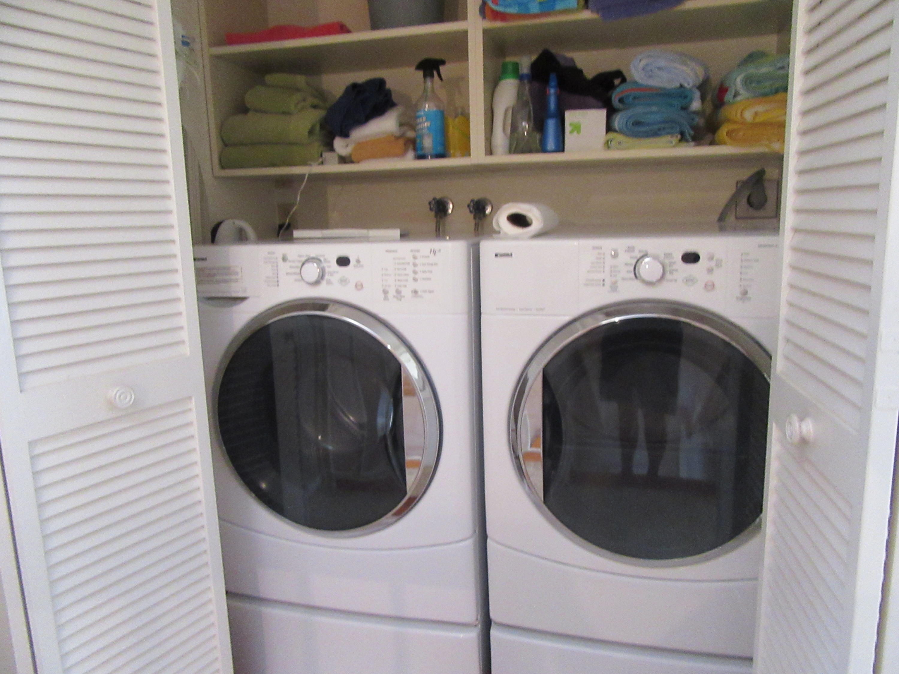 364 Golfview Road, Unit 401 North Palm Beach, FL 33408 - Photo 26 of 28 Upstairs washer and dryer