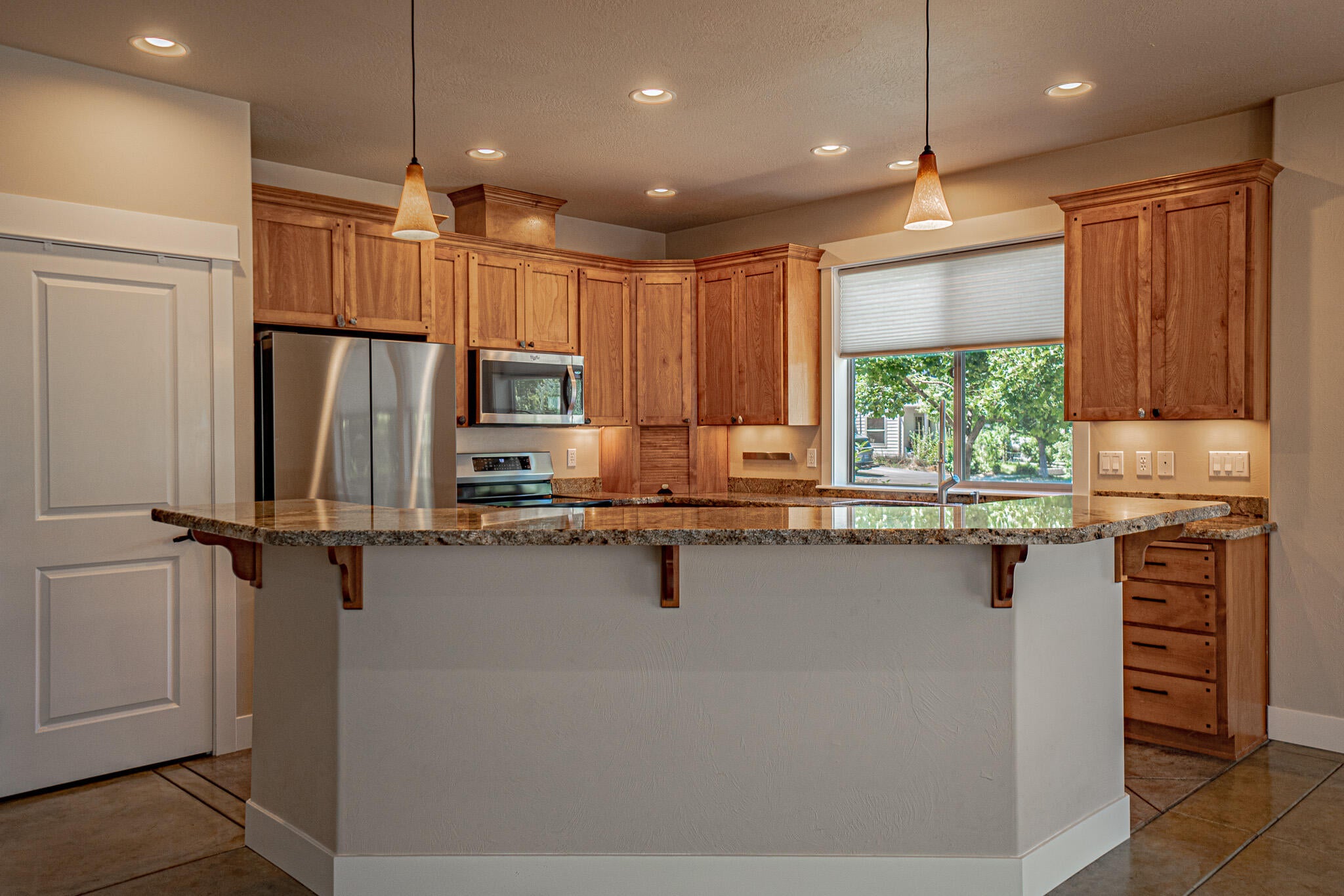 1101 Lithia Way Talent, OR 97540 - Photo 9 of 68 DSC02644-HDR