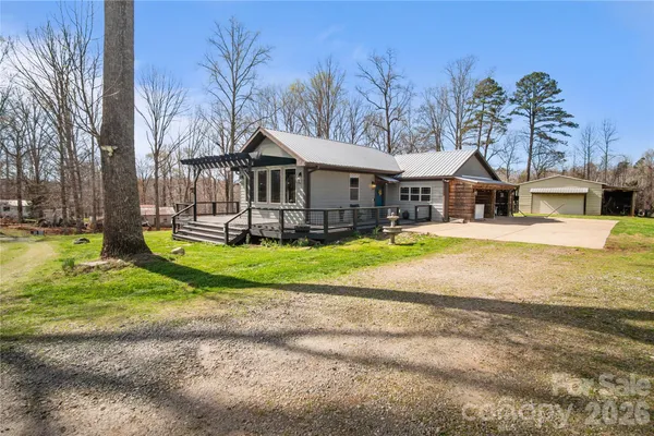 a front view of house with yard
