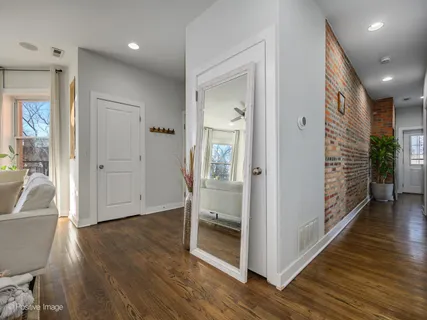 $479,000 | 2537 North Sawyer Avenue, Unit 3A, Chicago, IL 60647