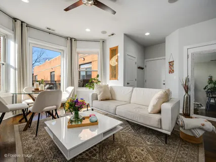 $479,000 | 2537 North Sawyer Avenue, Unit 3A, Chicago, IL 60647