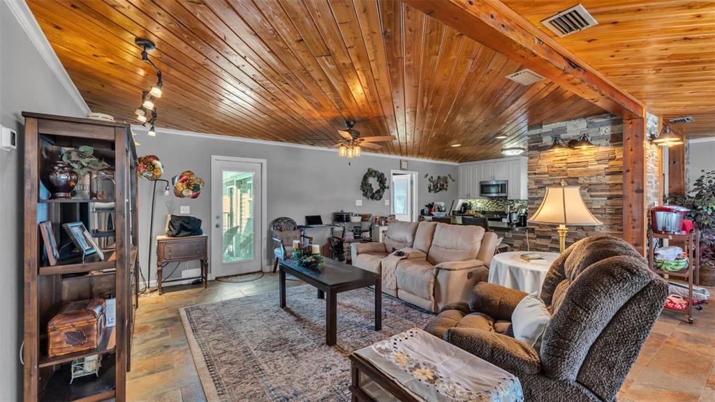 3830 Clubhouse Road Lakeland, FL 33812 - Photo 5 of 42