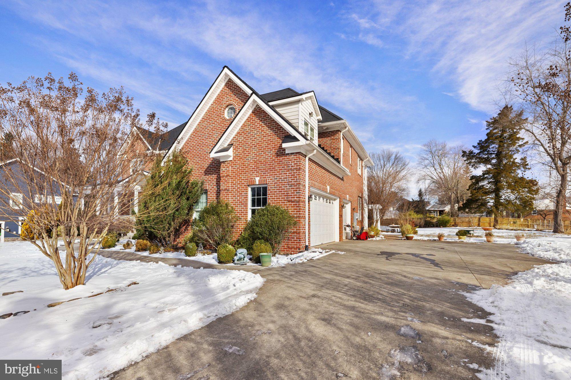 10102 Vale Road Vienna, VA 22181 - Photo 105 of 110