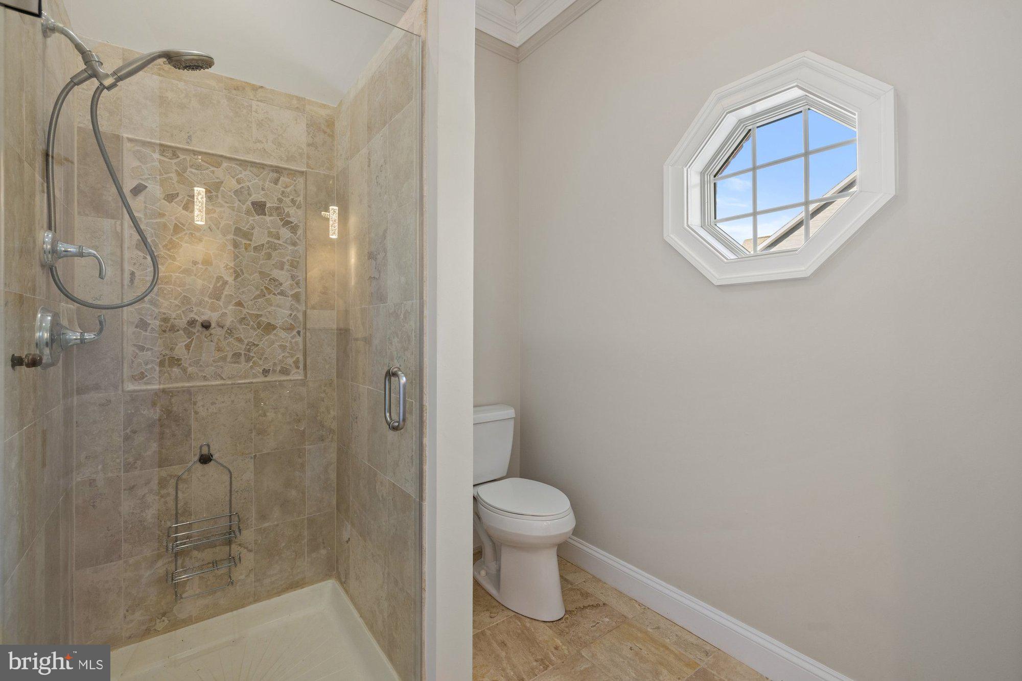 10102 Vale Road Vienna, VA 22181 - Photo 35 of 110