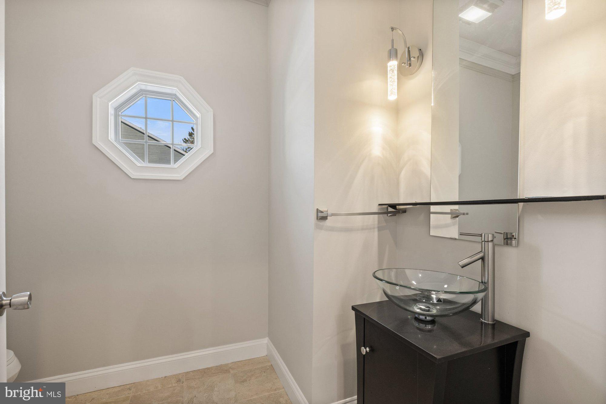 10102 Vale Road Vienna, VA 22181 - Photo 36 of 110