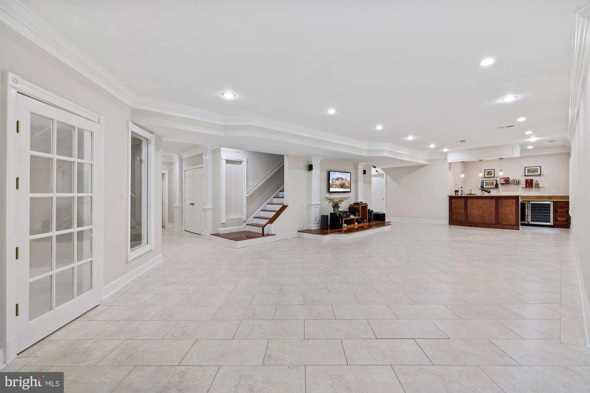 10102 Vale Road Vienna, VA 22181 - Photo 73 of 110