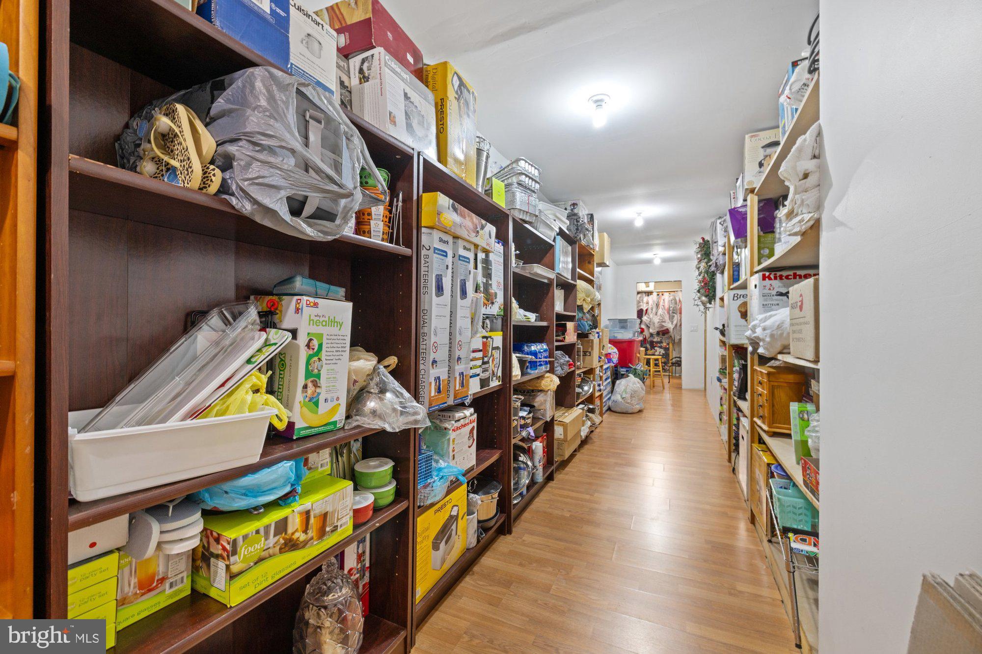 10102 Vale Road Vienna, VA 22181 - Photo 83 of 110