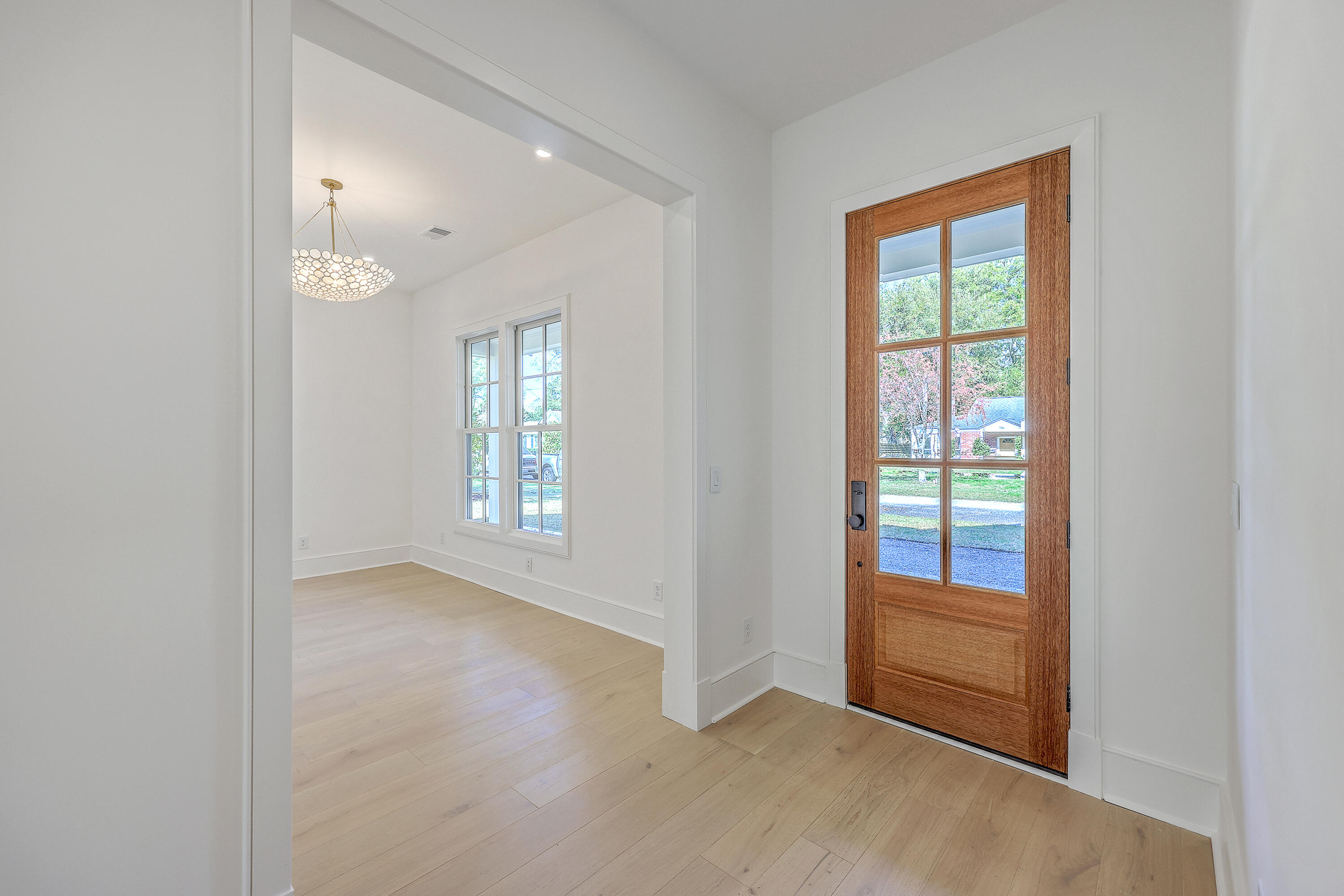 755 Adluh Street Mount Pleasant, SC 29464 - Photo 18 of 64 Foyer