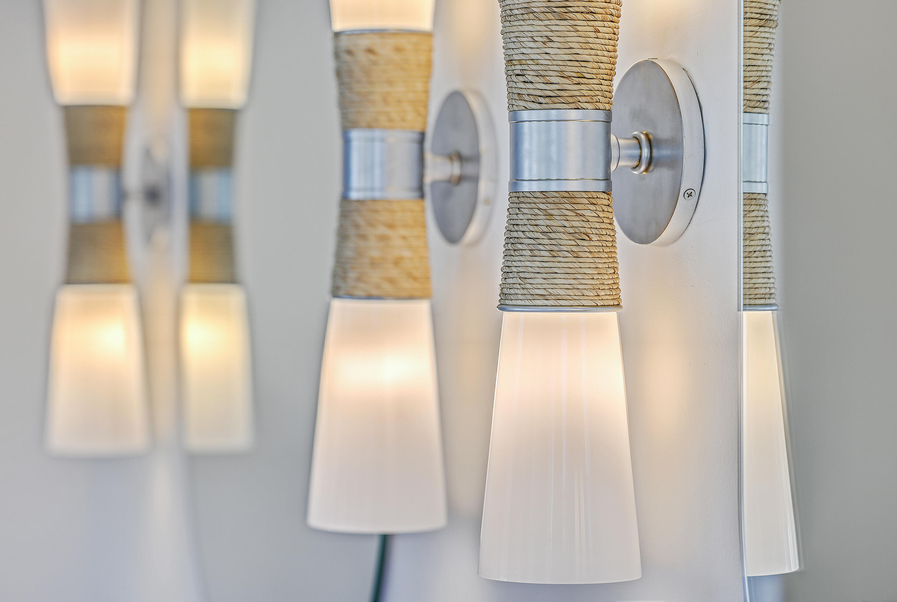 755 Adluh Street Mount Pleasant, SC 29464 - Photo 31 of 64 Master sconce