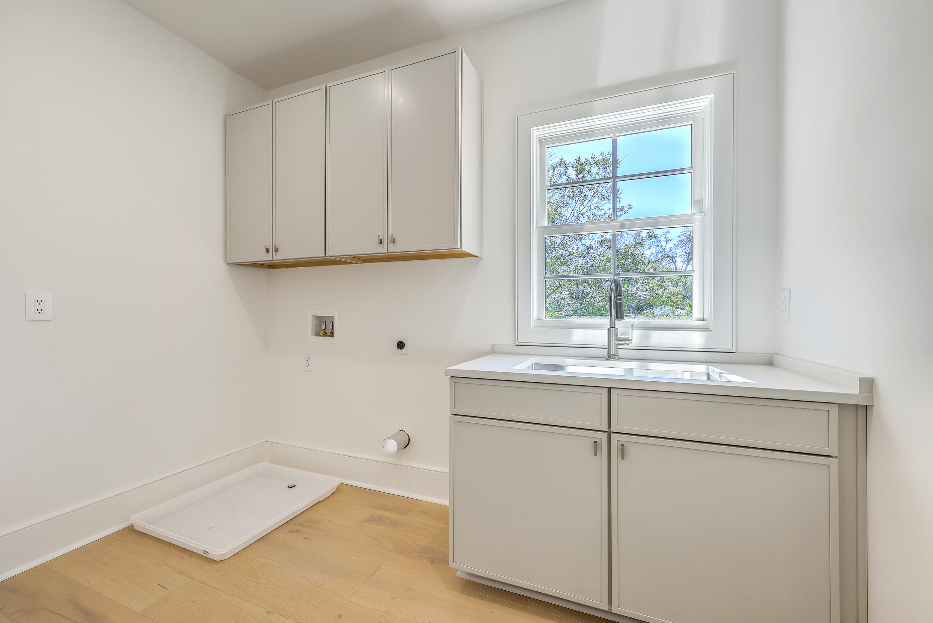 755 Adluh Street Mount Pleasant, SC 29464 - Photo 49 of 64 Laundry