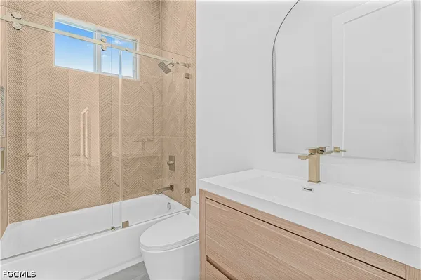 $3,000 | 512 Northwest 35th Place, Cape Coral, FL 33993