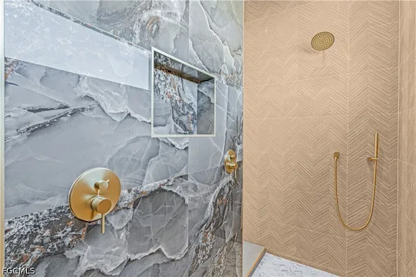 $3,000 | 512 Northwest 35th Place, Cape Coral, FL 33993