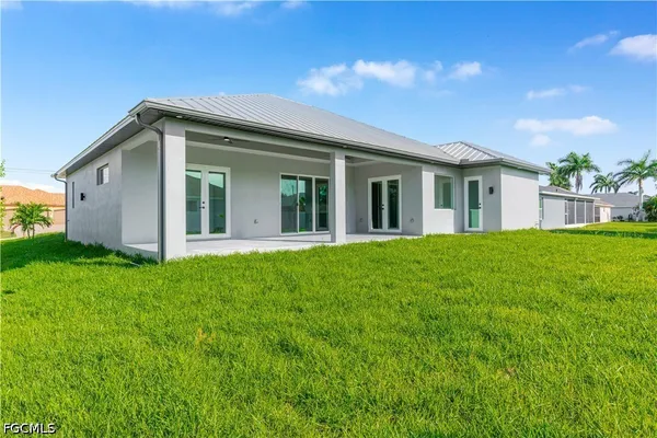 $3,000 | 512 Northwest 35th Place, Cape Coral, FL 33993