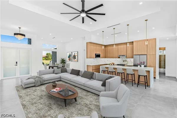 $3,000 | 512 Northwest 35th Place, Cape Coral, FL 33993