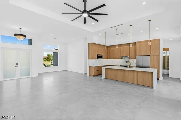 $3,000 | 512 Northwest 35th Place, Cape Coral, FL 33993