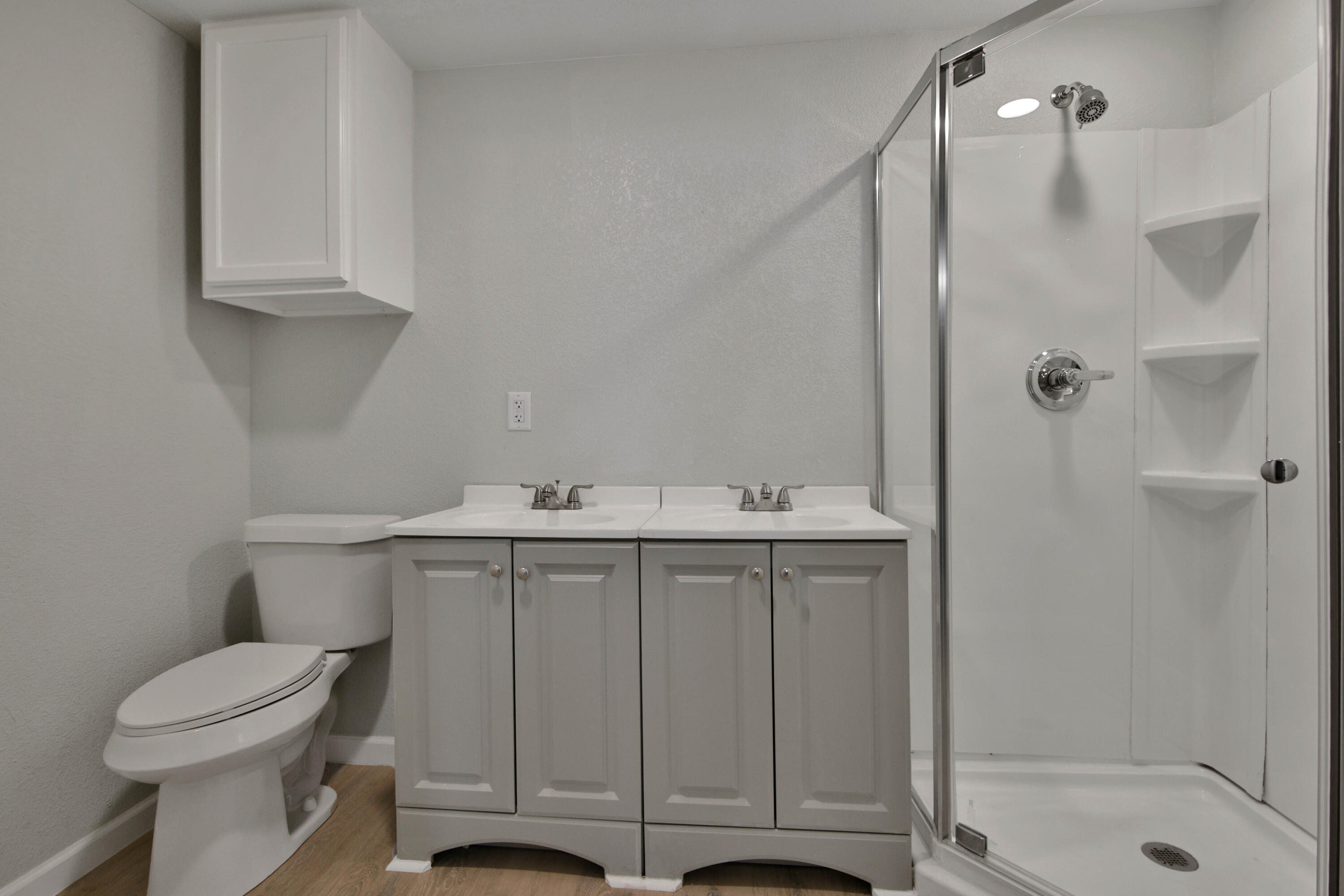 312 North Avenue R Lubbock, TX 79415 - Photo 23 of 26 a bathroom with a sink a toilet and shower