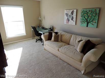 5307 Brookemonte Circle Rochester, MI 48306 - Photo 10 of 17 6.jpg