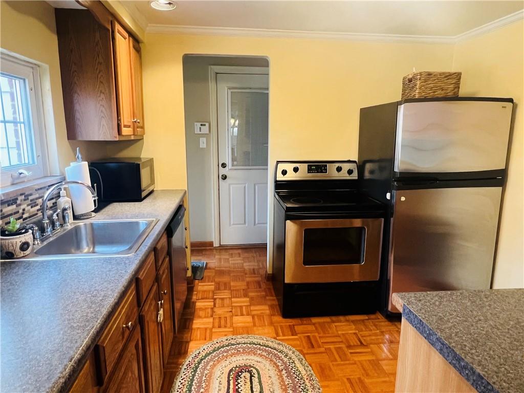 153 Fairfax Road Pittsburgh, PA 15221 - Photo 16 of 32 Gallery Image 16
