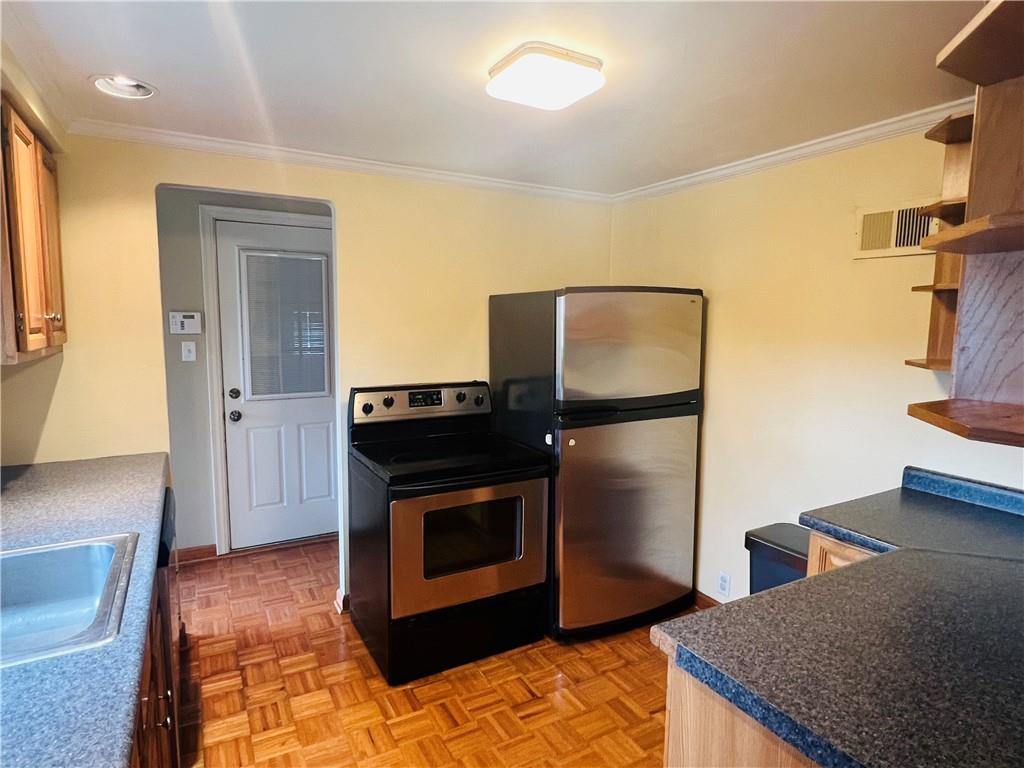 153 Fairfax Road Pittsburgh, PA 15221 - Photo 17 of 32 Gallery Image 17
