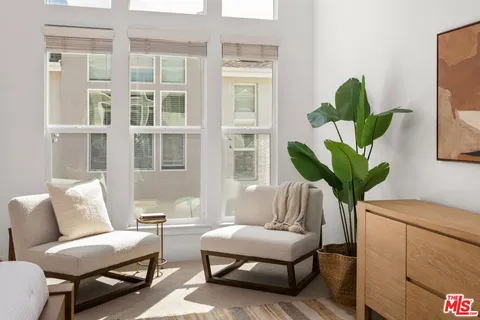 $1,595,000 | 6011 South Dawn Creek, Unit 1, Playa Vista, CA 90094