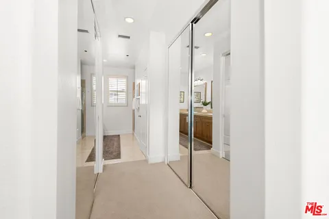 $1,595,000 | 6011 South Dawn Creek, Unit 1, Playa Vista, CA 90094