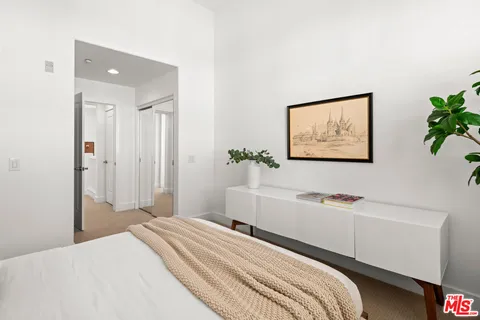 $1,595,000 | 6011 South Dawn Creek, Unit 1, Playa Vista, CA 90094