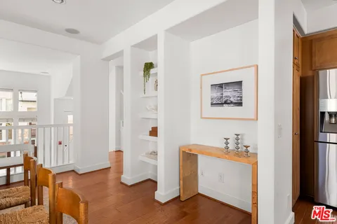 $1,595,000 | 6011 South Dawn Creek, Unit 1, Playa Vista, CA 90094