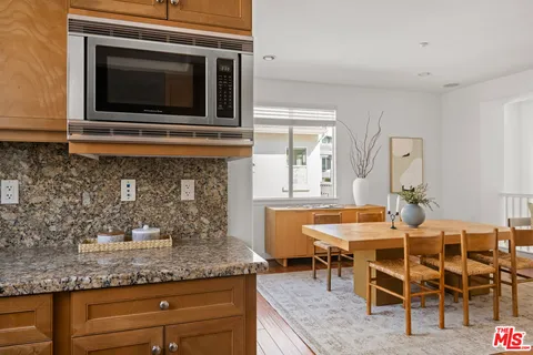 $1,595,000 | 6011 South Dawn Creek, Unit 1, Playa Vista, CA 90094