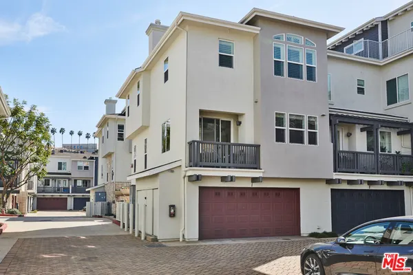 $1,525,000 | 6011 South Dawn Creek, Unit 1, Playa Vista, CA 90094