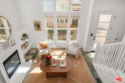 $1,595,000 | 6011 South Dawn Creek, Unit 1, Playa Vista, CA 90094