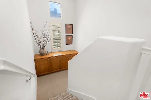$1,525,000 | 6011 South Dawn Creek, Unit 1, Playa Vista, CA 90094