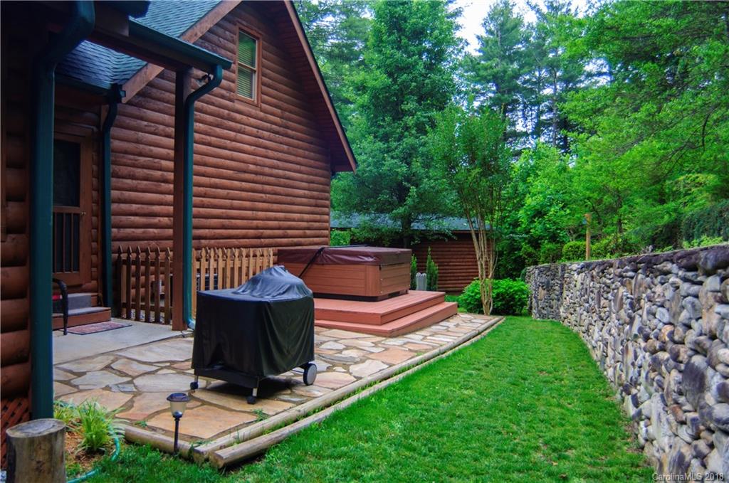 445 Macedonia Road Saluda, NC 28773 - Photo 4 of 31 Gallery Image 4