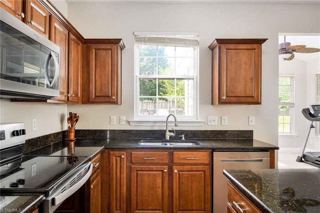 3741 Georgia Pond Lane High Point, NC 27265 - Photo 9 of 35