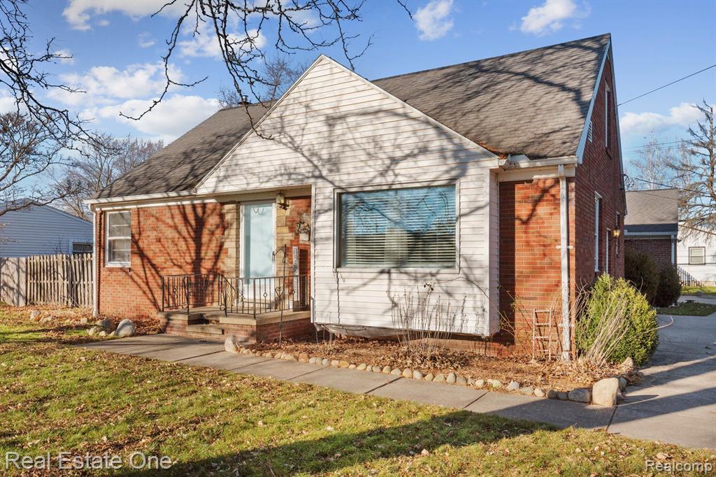 1928 South Custer Road Monroe, MI 48161 - Photo 7 of 56 Gallery Image 7