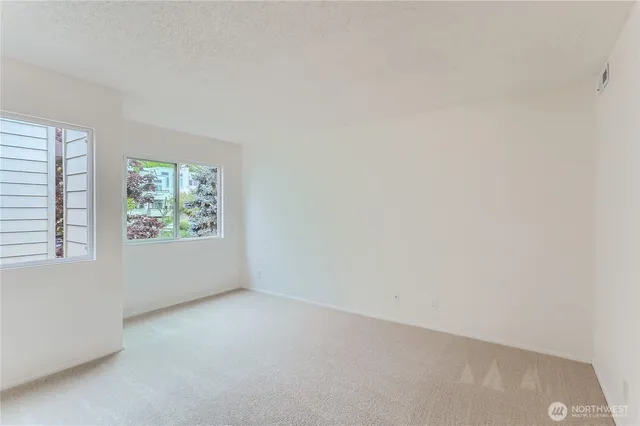 $375,000 | 7435 Old Redmond Road, Unit 325, Redmond, WA 98052