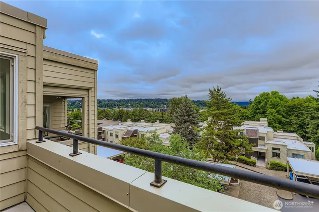 $375,000 | 7435 Old Redmond Road, Unit 325, Redmond, WA 98052