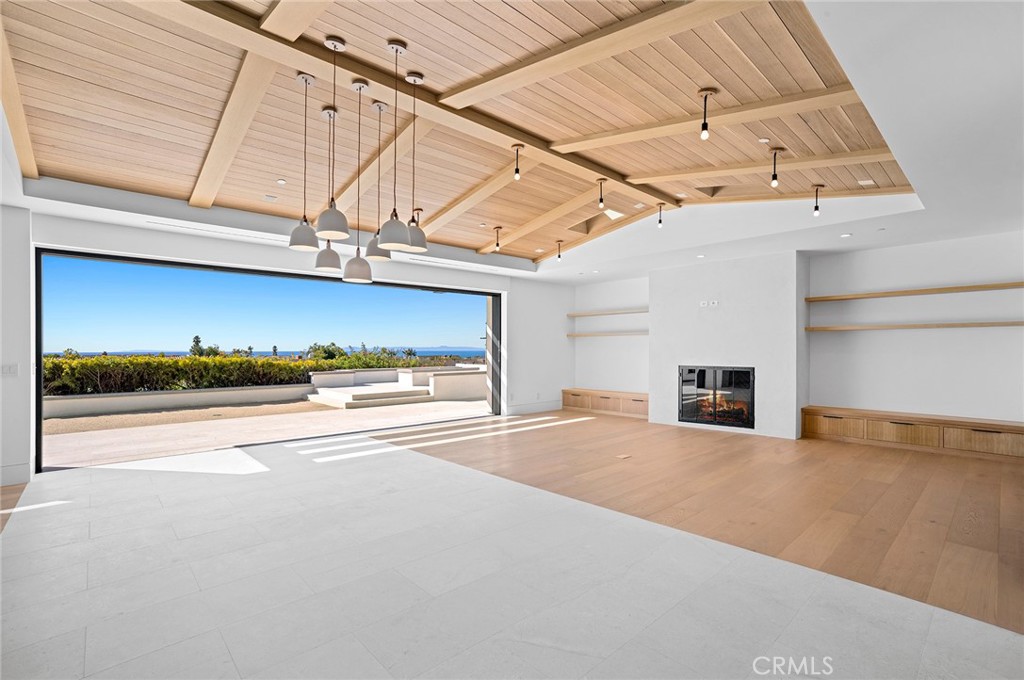 4607 Dorchester Road Corona del Mar, CA 92625 - Photo 5 of 34 a view of a indoor garage