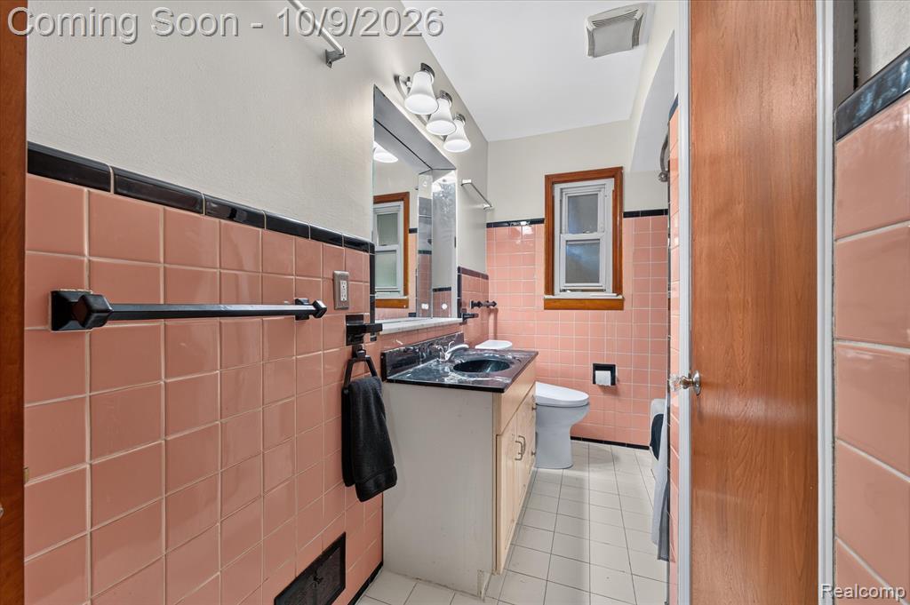 17438 Inkster Road Redford, MI 48240 - Photo 25 of 53 Gallery Image 25
