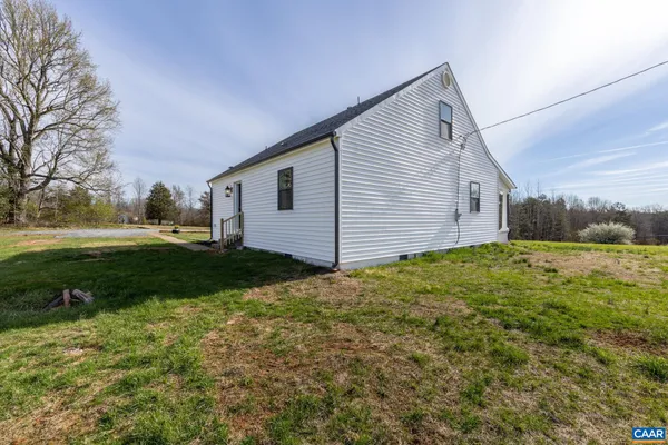 $485,000 | 2733 Cedar Lane Road, Kents Store, VA 23084