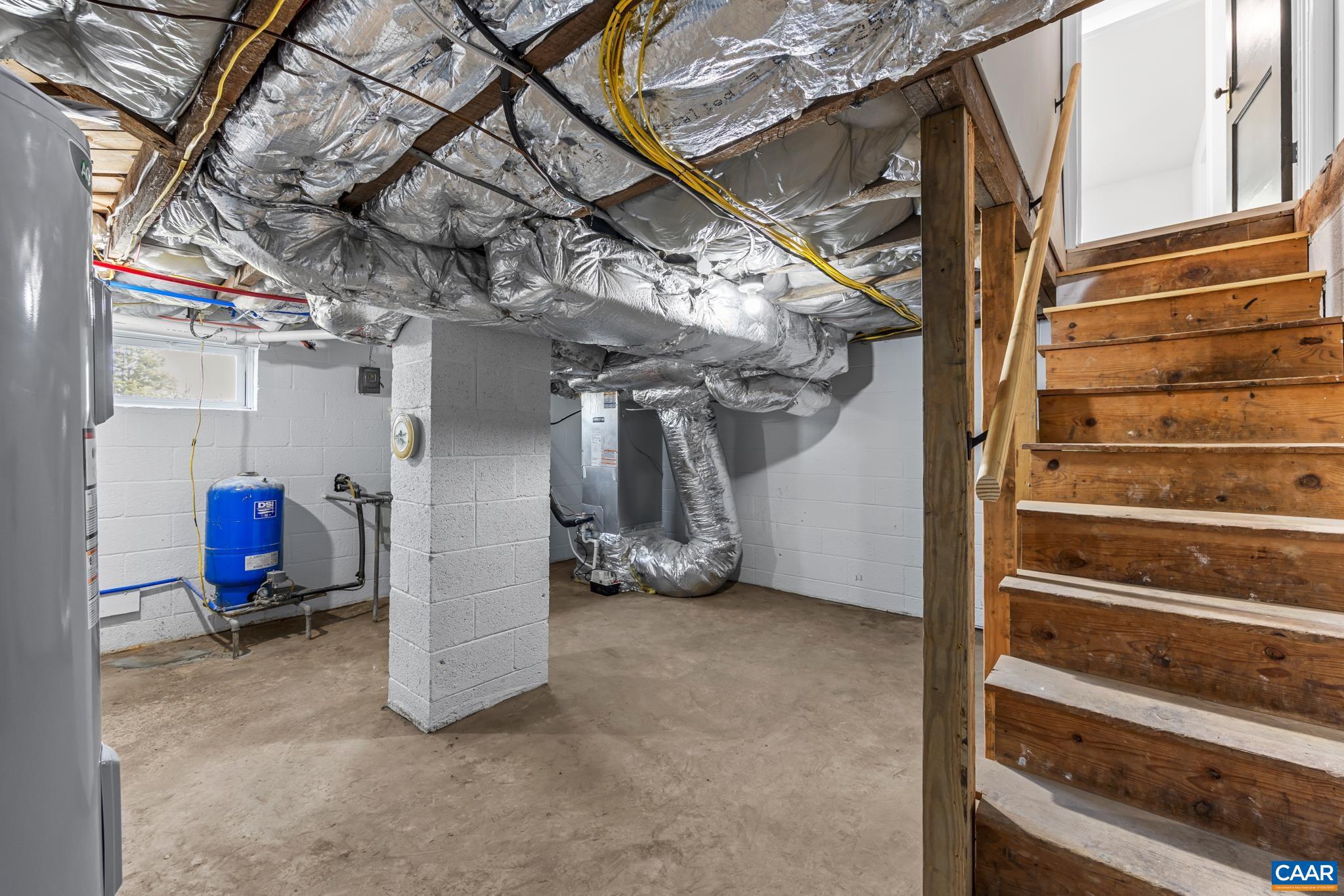 2733 Cedar Lane Road Kents Store, VA 23084 - Photo 40 of 43