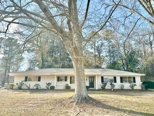 $249,900 | 1002 Mark Drive, Mendenhall, MS 39114