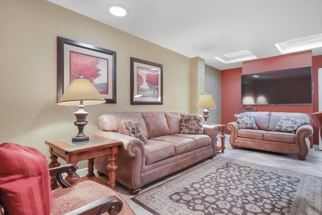 $575,000 | 241 Bouquet Canyon Drive, Palm Desert, CA 92211