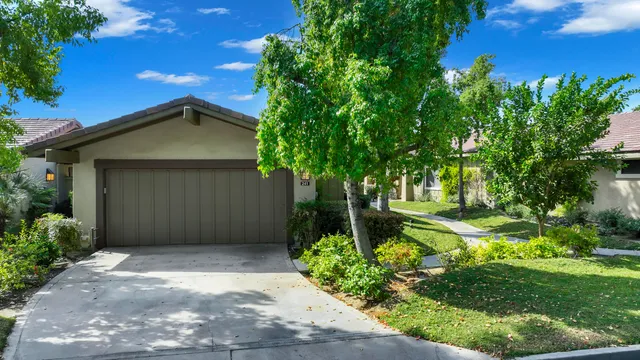 $575,000 | 241 Bouquet Canyon Drive, Palm Desert, CA 92211
