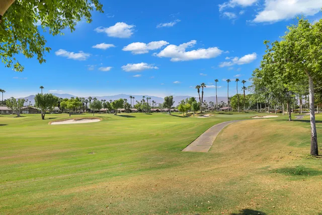$575,000 | 241 Bouquet Canyon Drive, Palm Desert, CA 92211