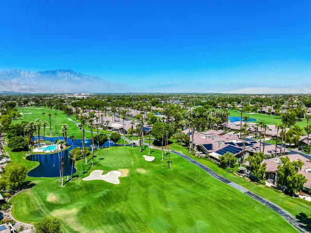 $575,000 | 241 Bouquet Canyon Drive, Palm Desert, CA 92211