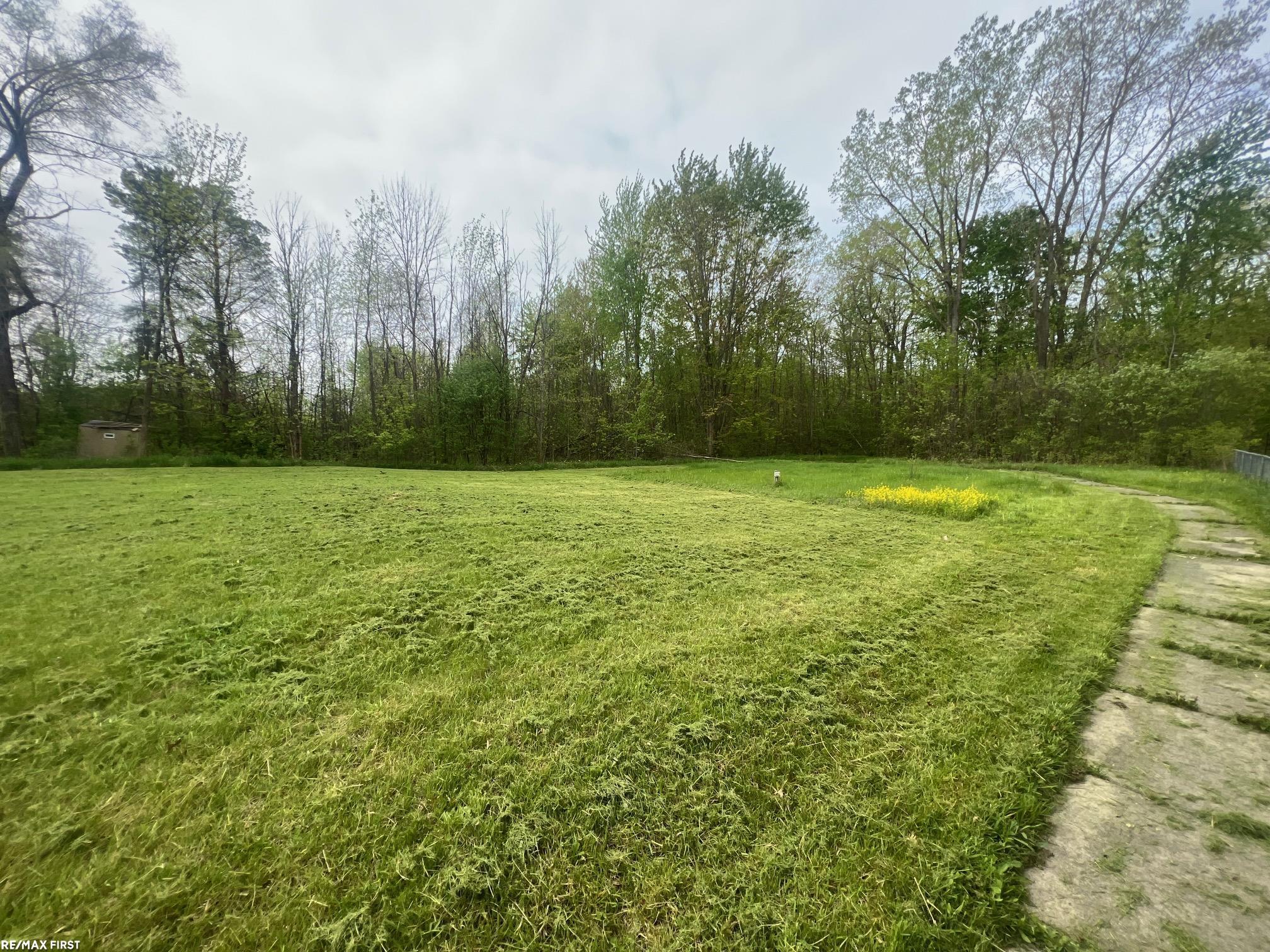 6435 Johnson Flushing, MI 48433 - Photo 18 of 25 50141267-e965a1c9-2df3-4ea5-a2b0-d1af47269bb8.JPG