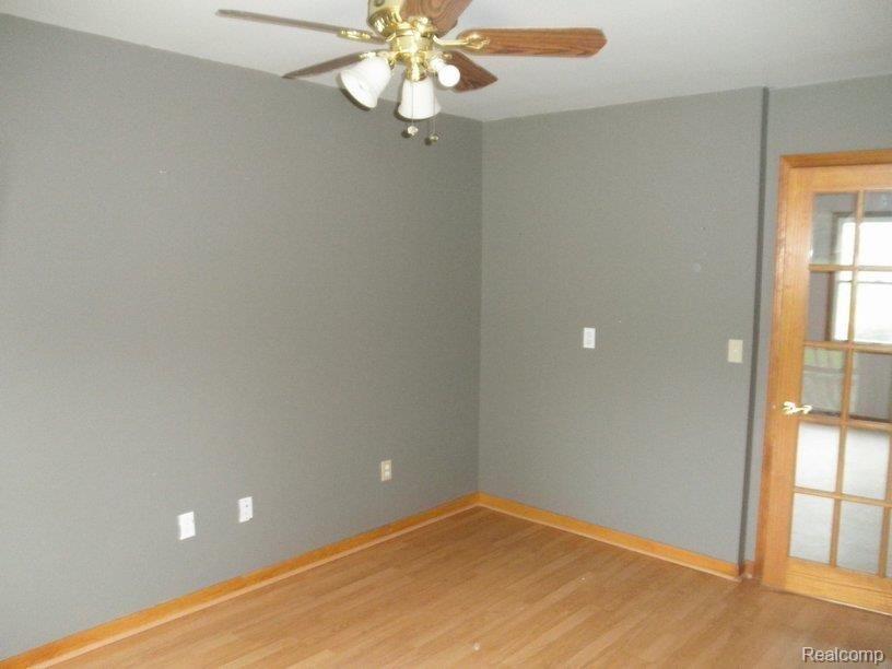 35256 Willow Road New Boston, MI 48164 - Photo 12 of 14 P9190060