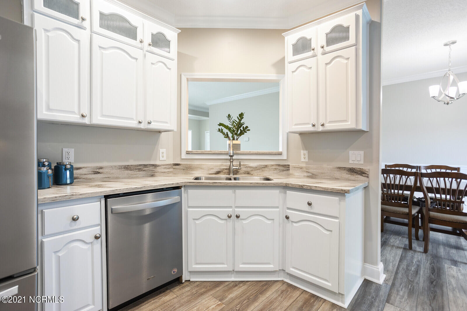 421 Jackson Store Road Beulaville, NC 28518 - Photo 15 of 99 Solid Surface Countertop