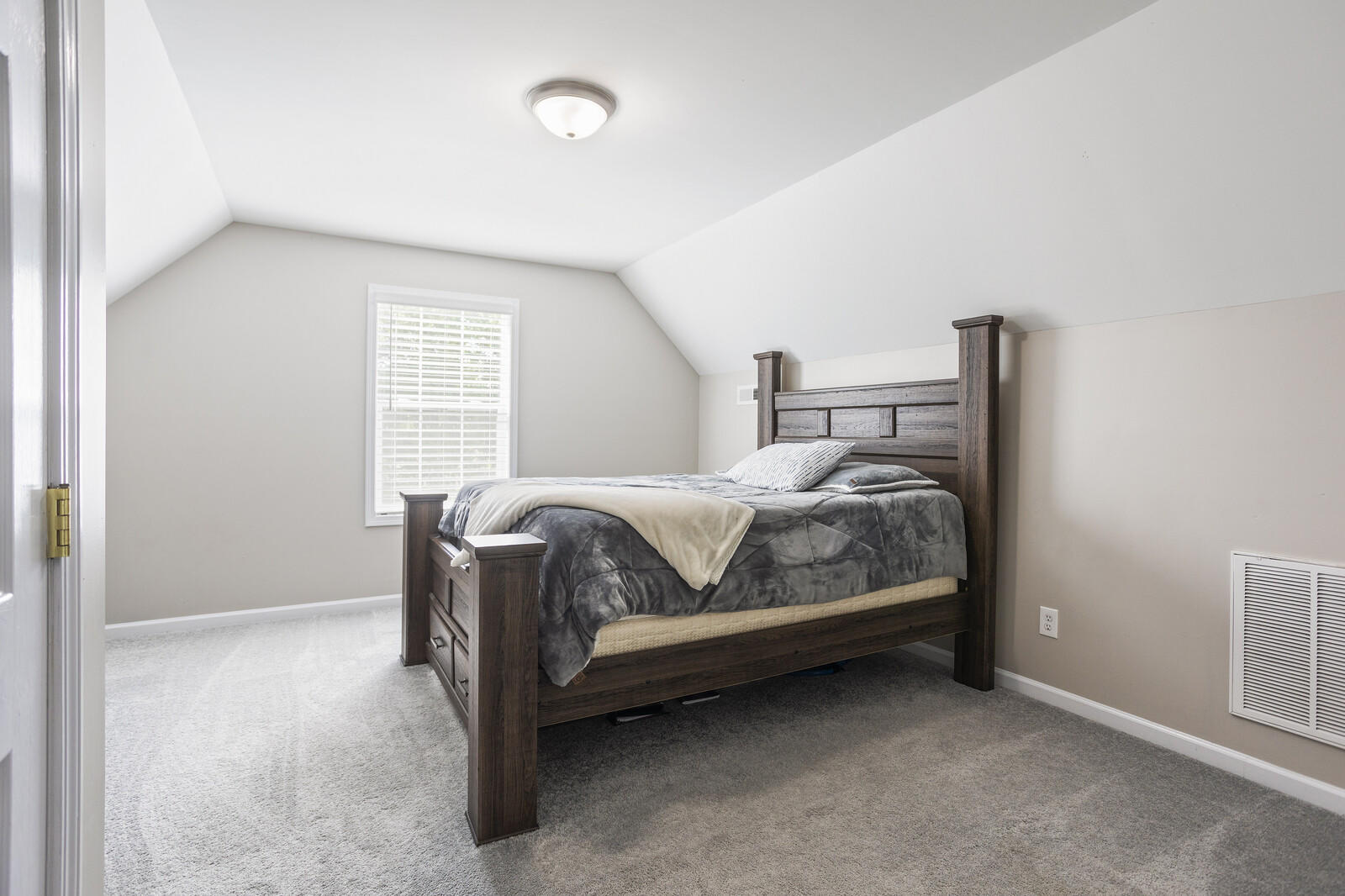 421 Jackson Store Road Beulaville, NC 28518 - Photo 36 of 99 Guest Room 3 on 2nd Floor